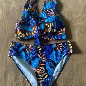 Women’s Plus Size Halter Bikini